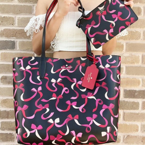 kate spade Handbags - Kate Spade Large Reversible Tote + Detachable Wristlet